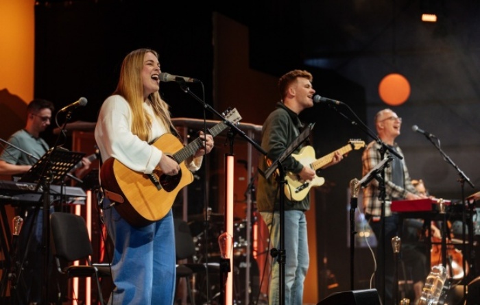 聚會中舉辦的演唱會。（Photo Credit: Keswick Ministries）
